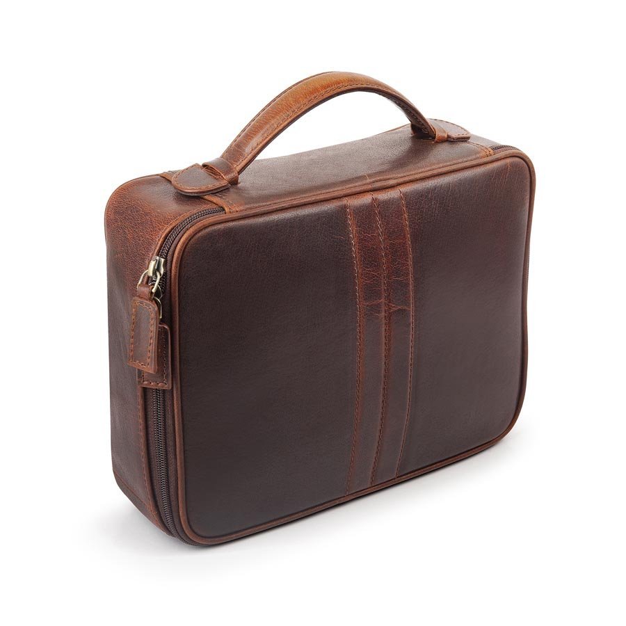 Savanah Leather Wash Bag side